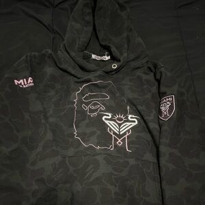 Bape sweater (MIA collab)